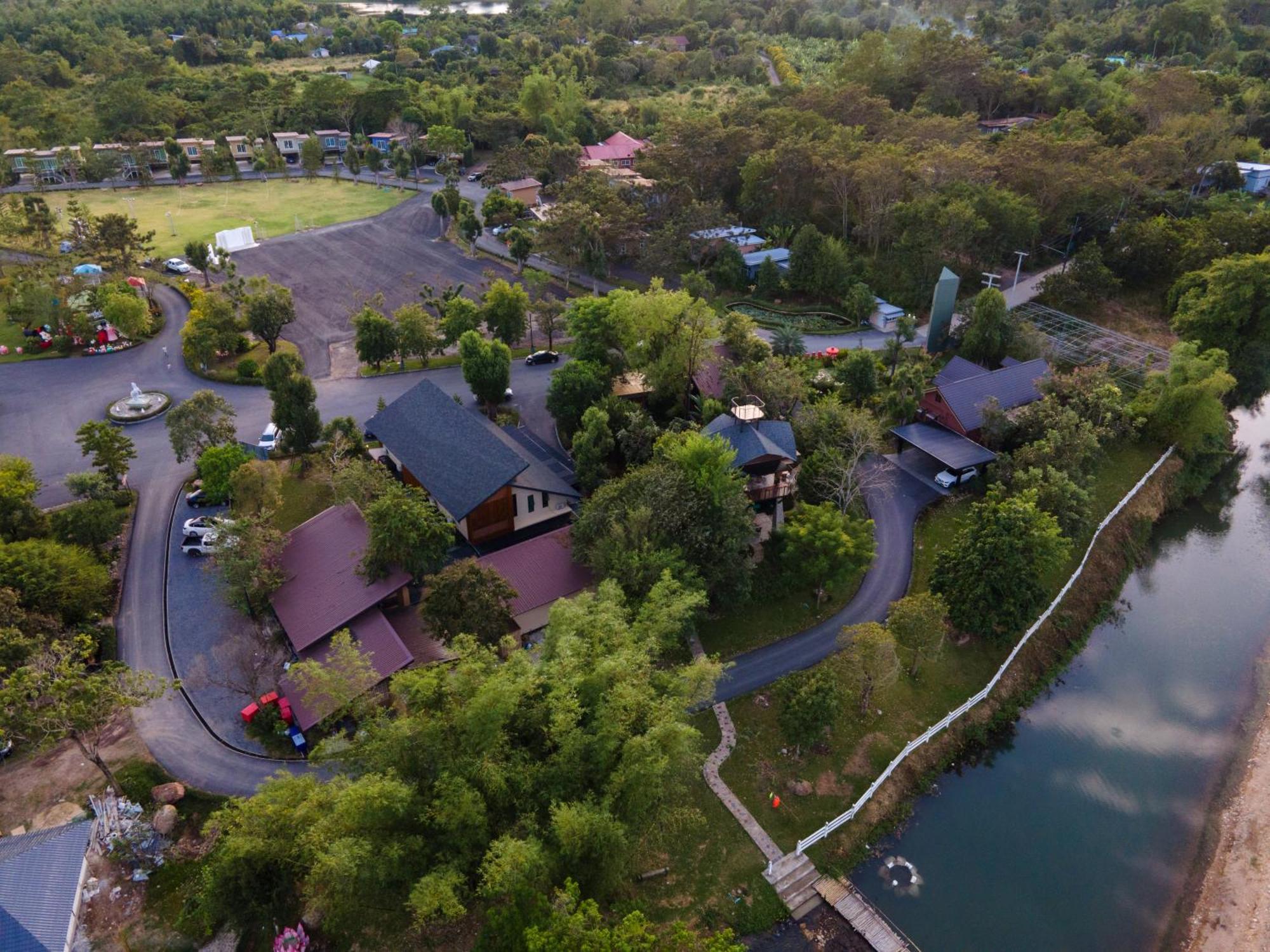 The Chamuang Forest Nakhon Nayok Exterior foto