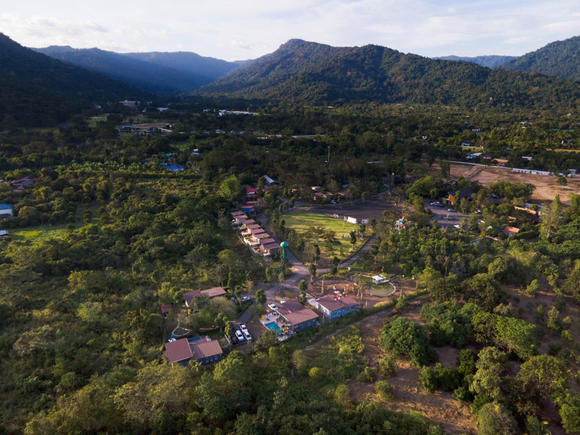 The Chamuang Forest Nakhon Nayok Exterior foto